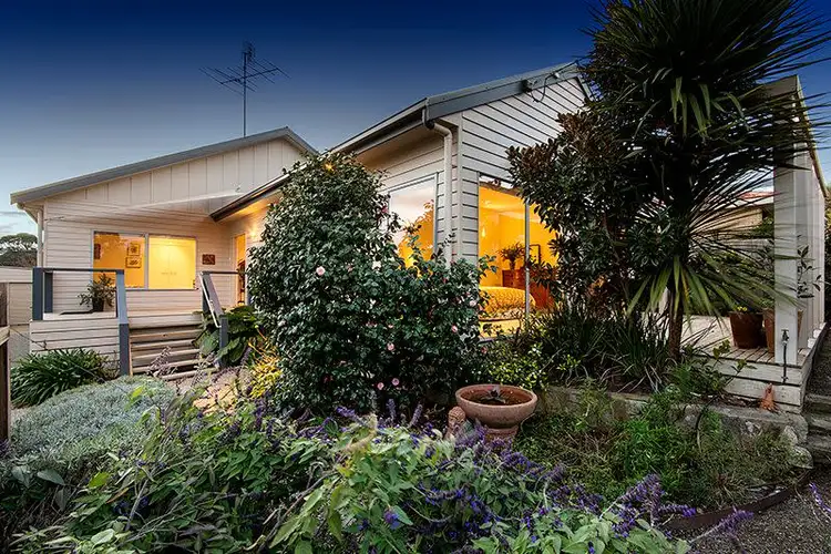 26 Montague Street, Highton VIC 3216