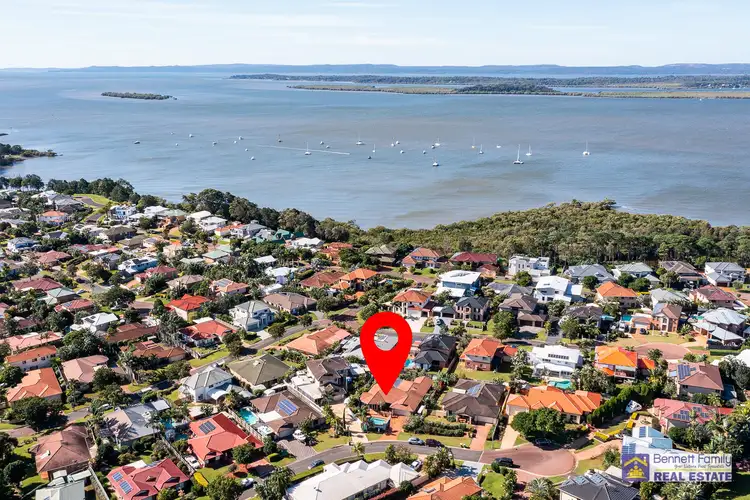 6 Mathison Court, Redland Bay QLD 4165