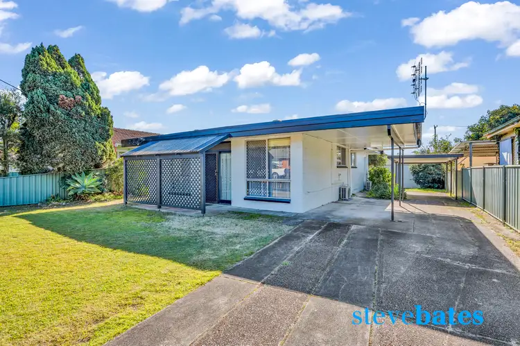 1 & 2/13 Meredith Crescent, Raymond Terrace NSW 2324