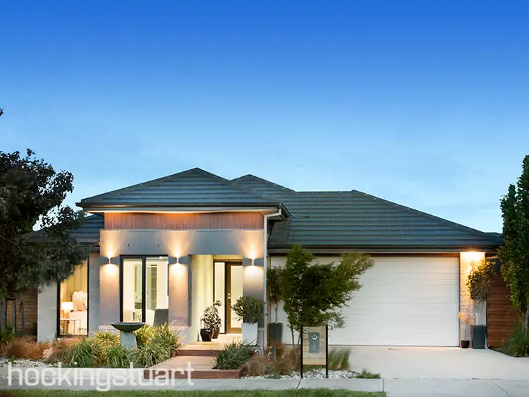 Main view of Homely house listing, 5 Cavalier Drive, Craigieburn VIC 3064