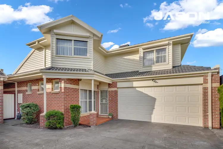 3/2 Banksia Grove, Tullamarine VIC 3043