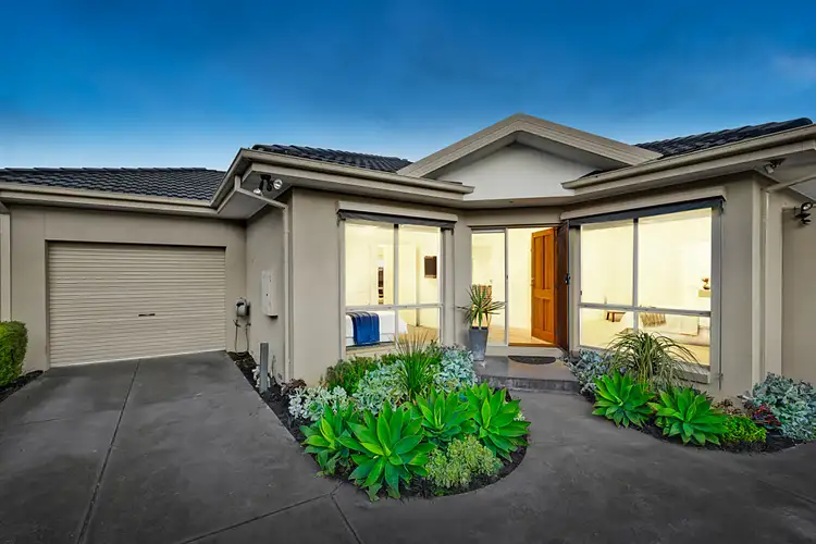 Main view of Homely unit listing, 2/62 Brady Road, Bentleigh East VIC 3165