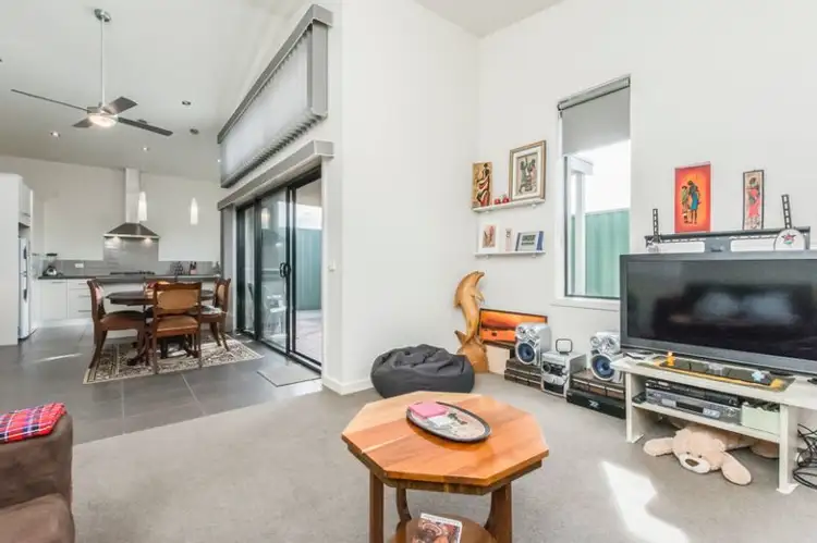 Sixth view of Homely townhouse listing, 2/11 Mowat Street, Geelong West VIC 3218