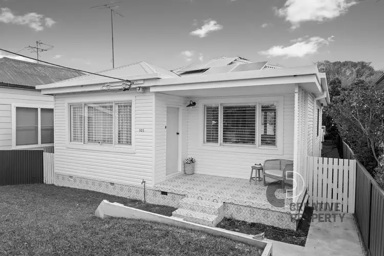 105 Roxburgh Street, Stockton NSW 2295