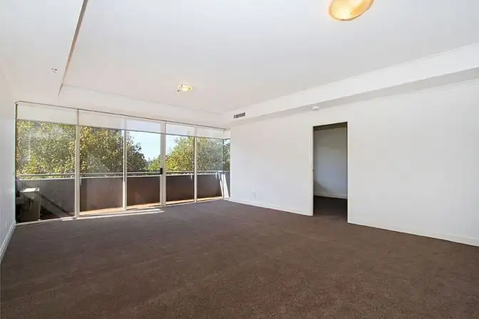 Main view of Homely apartment listing, 32/632 St Kilda Road, Melbourne VIC 3004