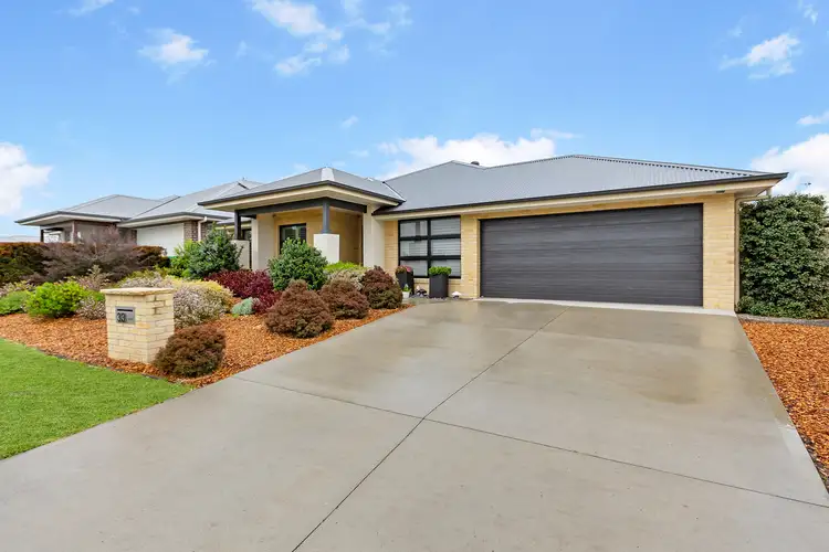 Main view of Homely house listing, 33 Barr Promenade, Thornton NSW 2322