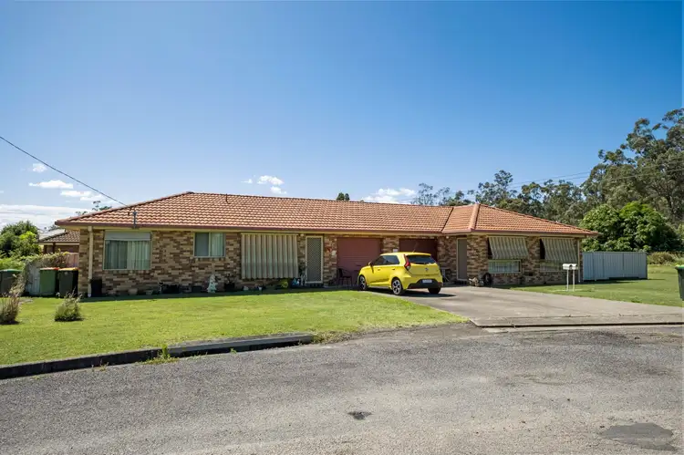 Units 1/2 15 Askew Close, Kurri Kurri NSW 2327