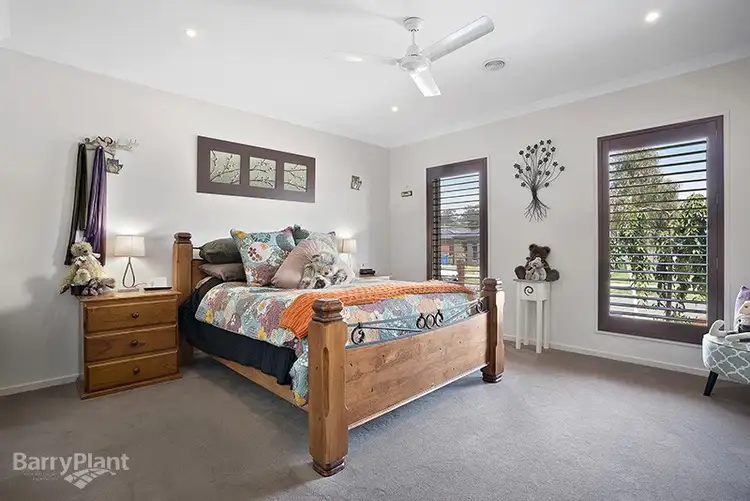 Fifth view of Homely house listing, 29 Bimberry Circuit, Clyde VIC 3978