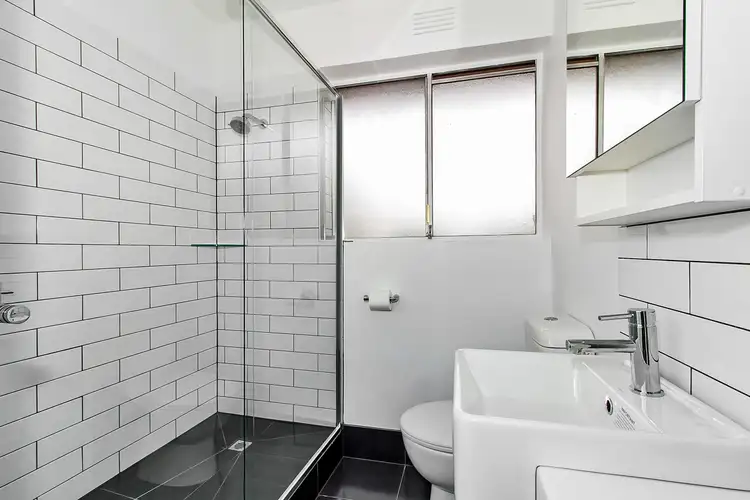 Fifth view of Homely apartment listing, 6/25 Rotherwood Street, Richmond VIC 3121