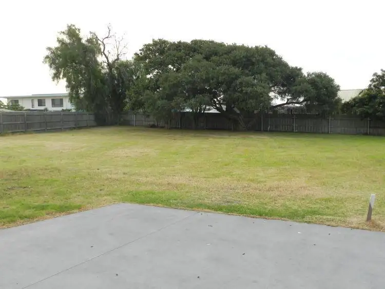 1 Dolphin Close, Paynesville VIC 3880
