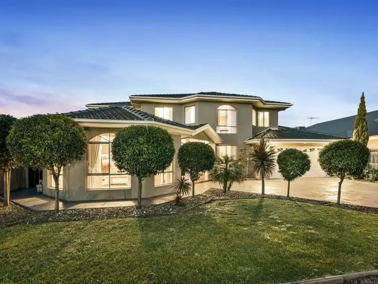 9 Kooyong Court, Taylors Hill VIC 3037