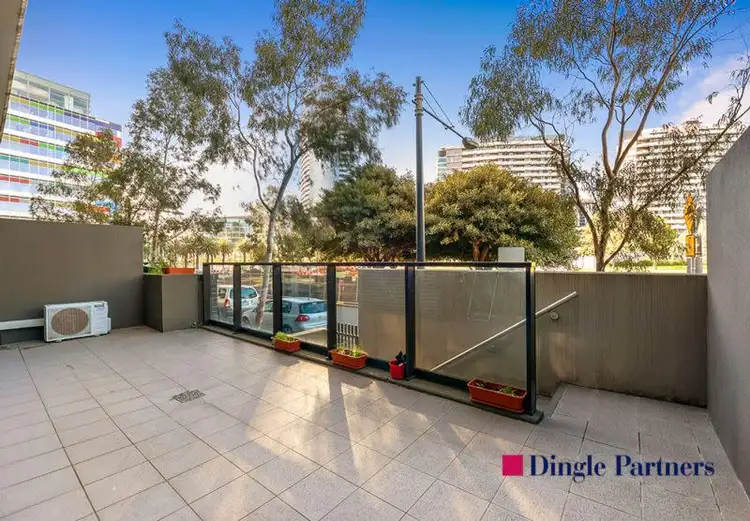 17/801 Bourke Street, Docklands VIC 3008