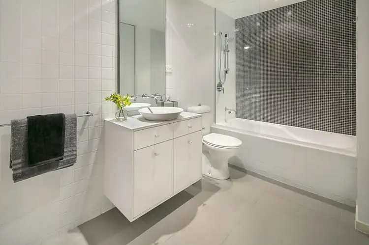 Fourth view of Homely apartment listing, 5/100 Queensberry Street, Carlton VIC 3053