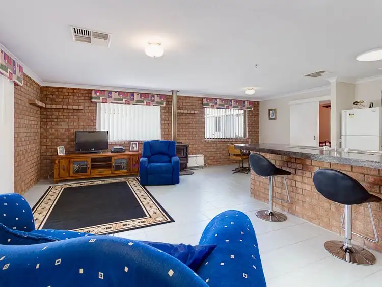 Second view of Homely house listing, 124 Osprey Drive, Yangebup WA 6164