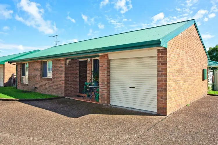 Second view of Homely house listing, 1/4-6 Eskdale Drive, Raymond Terrace NSW 2324