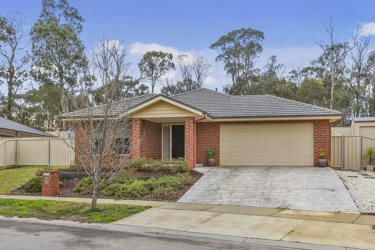 Second view of Homely house listing, 5 Kadina Court, Strathfieldsaye VIC 3551