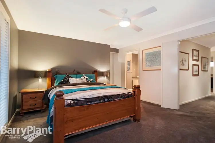 Sixth view of Homely house listing, 15 Zenith Place, Narre Warren South VIC 3805