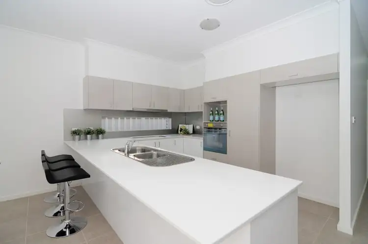 Fifth view of Homely unit listing, 3/17 Bluewattle Road, Worrigee NSW 2540