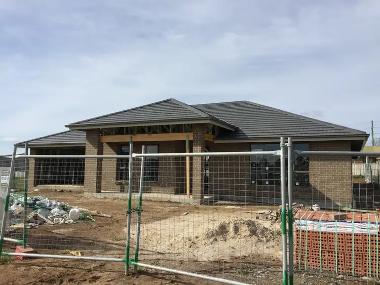 6 Straker Road, Goulburn NSW 2580