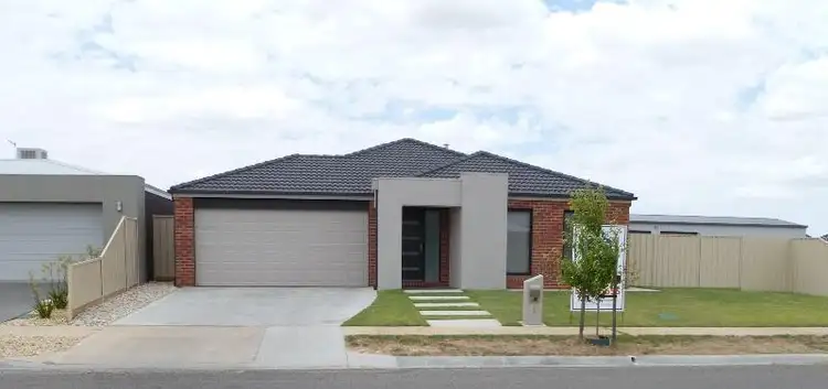 6 Rissmann Drive, Horsham VIC 3400