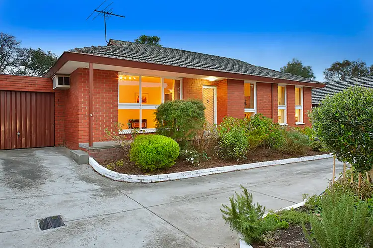 2/2 Queens Parade, Ashwood VIC 3147