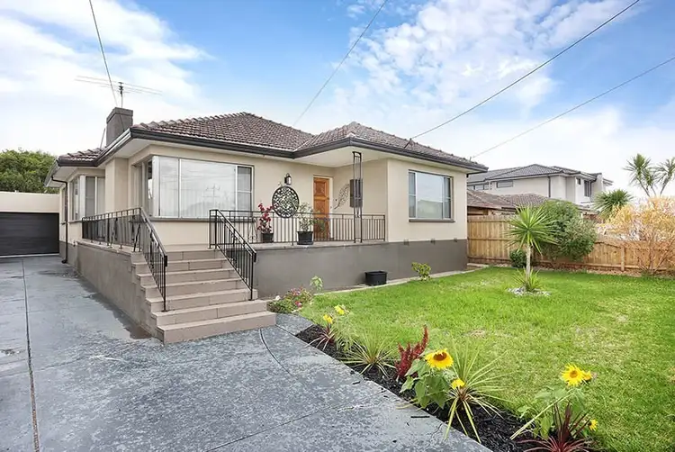 32 Jeffrey Street, Keilor East VIC 3033
