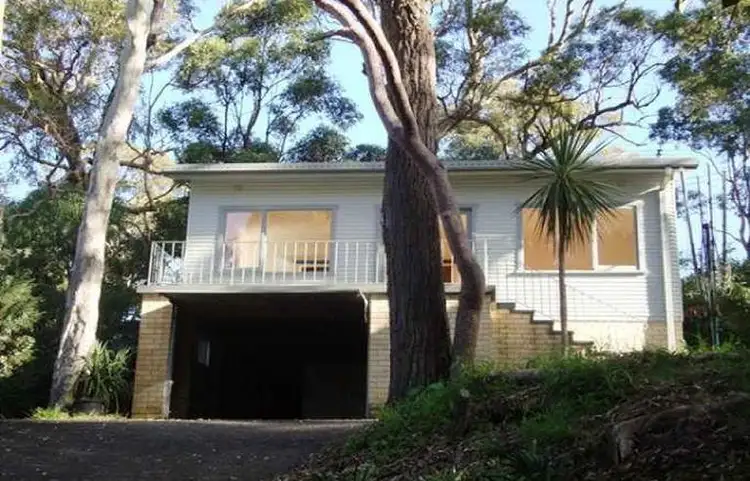 4 Chisholm Avenue