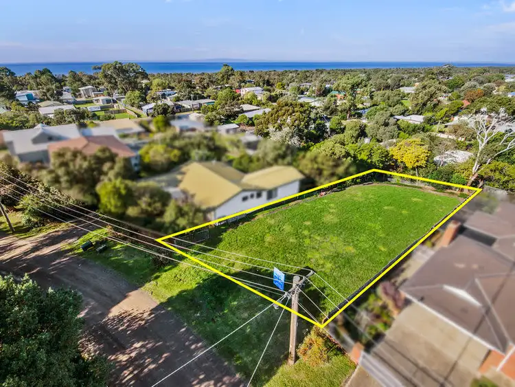 7 Wattlehill Grove, St Leonards VIC 3223