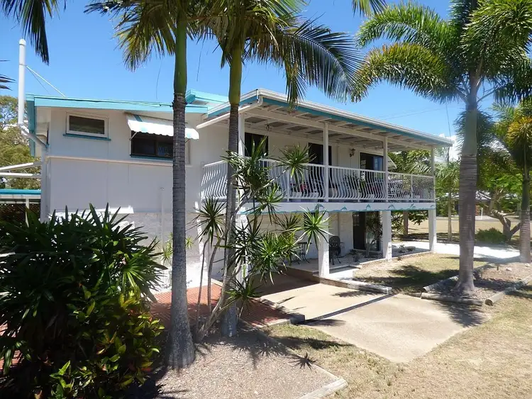 8 Third Avenue, Woodgate QLD 4660
