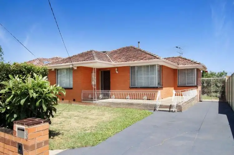 8 Kanimbla Drive, Lalor VIC 3075