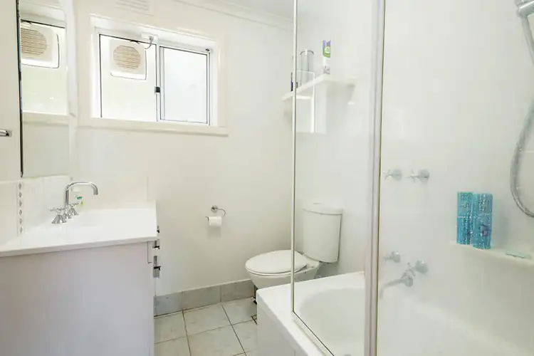 Fifth view of Homely apartment listing, 3/35 Collins Street, Mentone VIC 3194