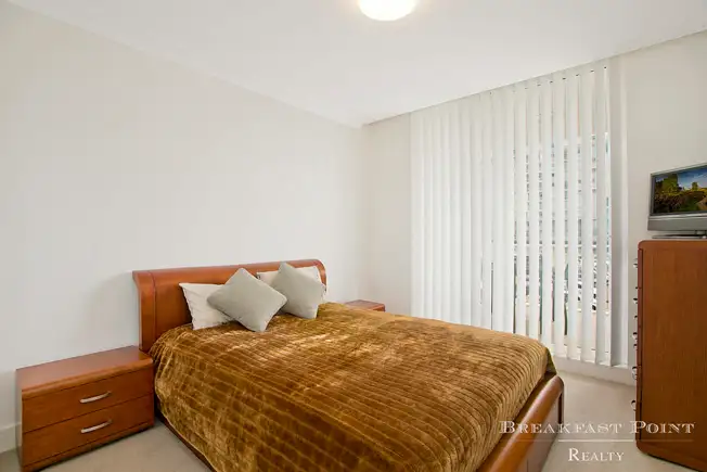 Fifth view of Homely apartment listing, 302/3 Palm Ave, Breakfast Point NSW 2137