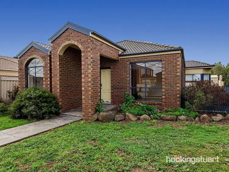 8 Dargo Place, Taylors Hill VIC 3037