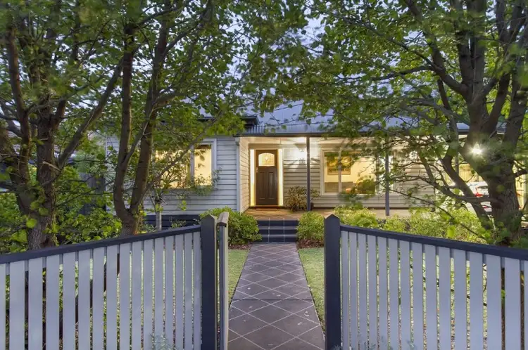 16 Mount View Street, Aspendale VIC 3195