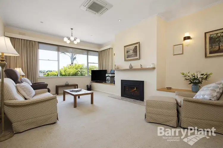 Second view of Homely house listing, 2 Rainbow Court, Mount Waverley VIC 3149