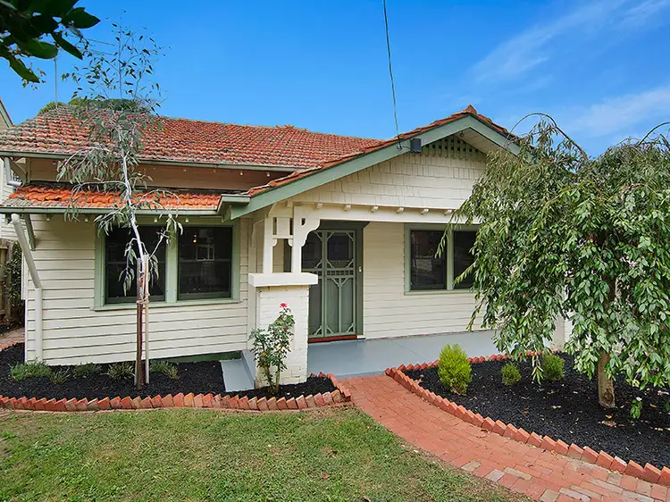 4 Hannaslea Street, Box Hill VIC 3128