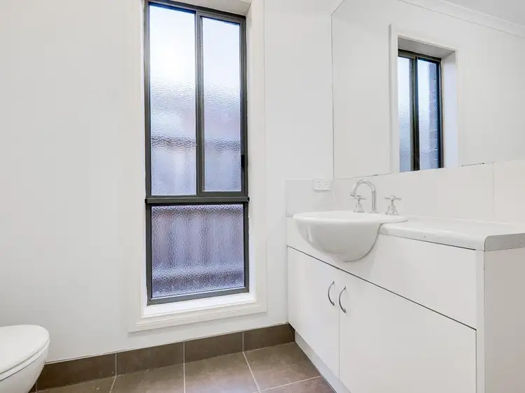 Sixth view of Homely house listing, 10 Khan Court, Truganina VIC 3029