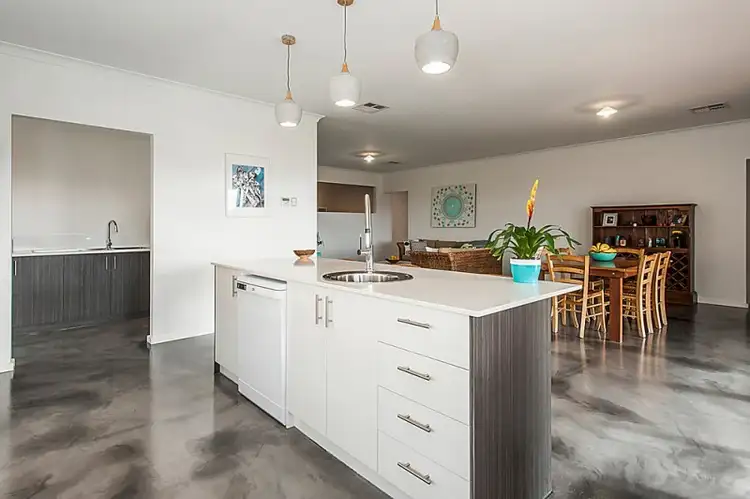 Sixth view of Homely house listing, 25 Lakeway Retreat, Dawesville WA 6211