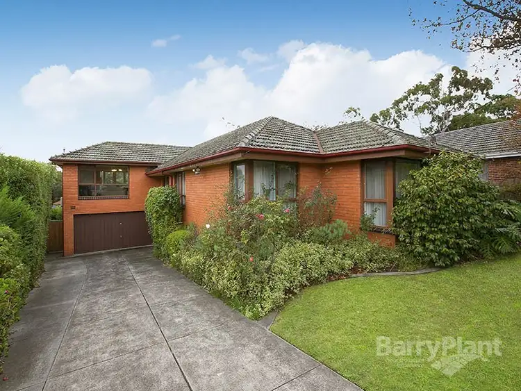 Second view of Homely house listing, 3 Glendowan Road, Mount Waverley VIC 3149