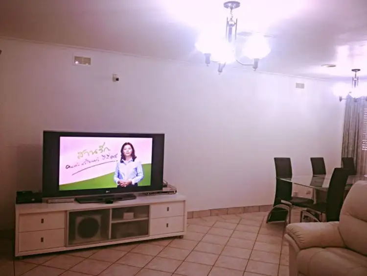 Fourth view of Homely house listing, 7 Trenton Close, Albanvale VIC 3021