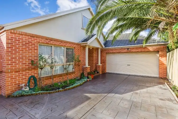 2/2 Lyons Street, Mount Waverley VIC 3149