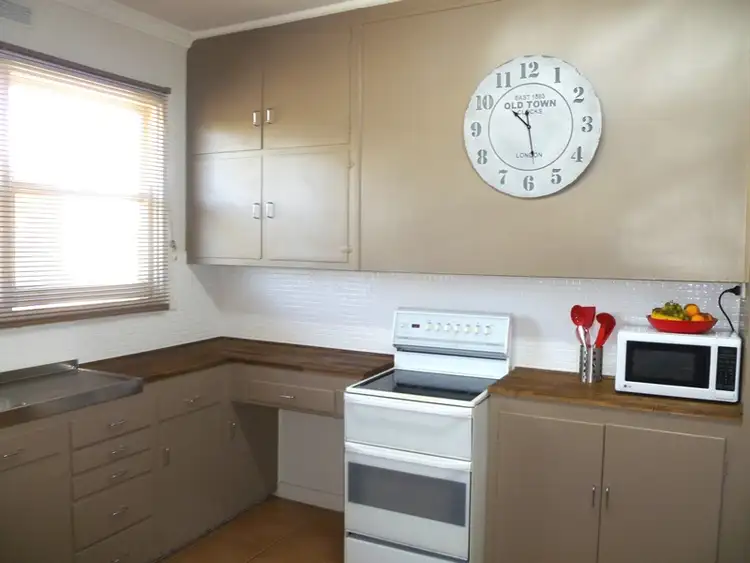 Seventh view of Homely house listing, 16 Rose Street, Horsham VIC 3400