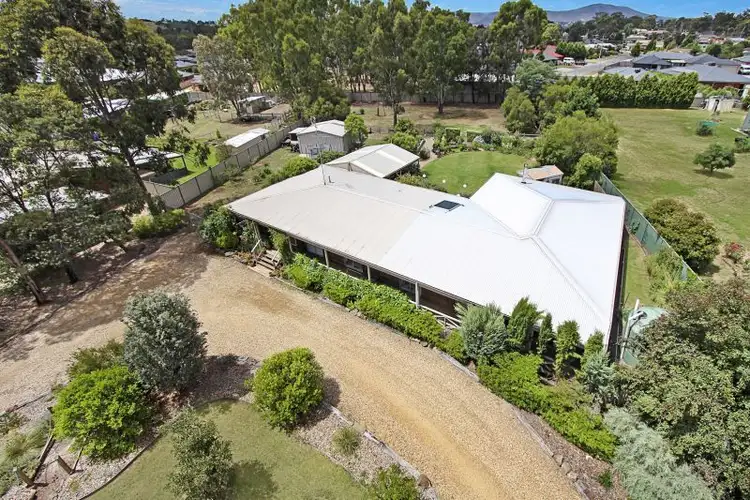 12 Casey Crescent, Broadford VIC 3658