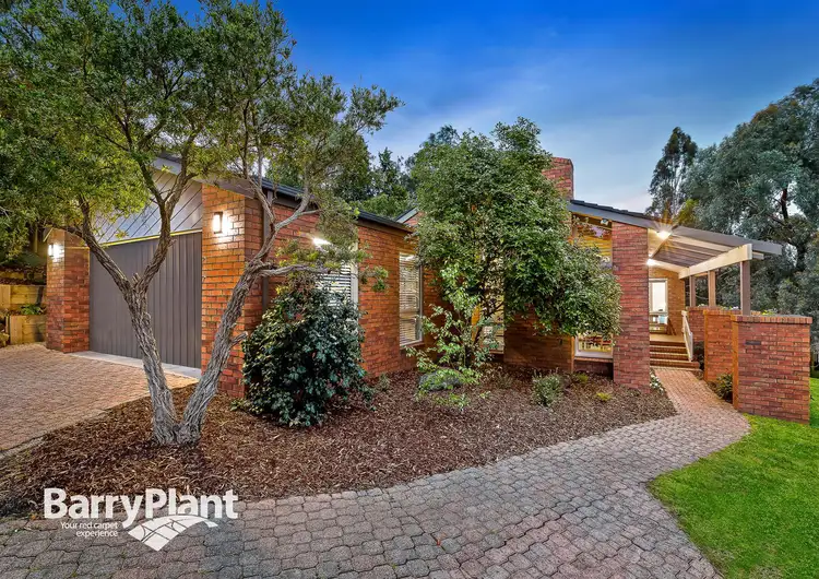 8 Leane Drive, Eltham VIC 3095