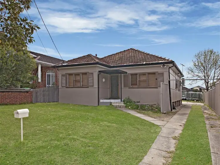 16 Arthur Street, Bankstown NSW 2200