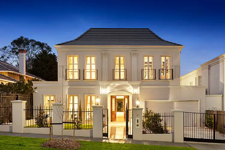 18 Kerr Crescent, Camberwell VIC 3124