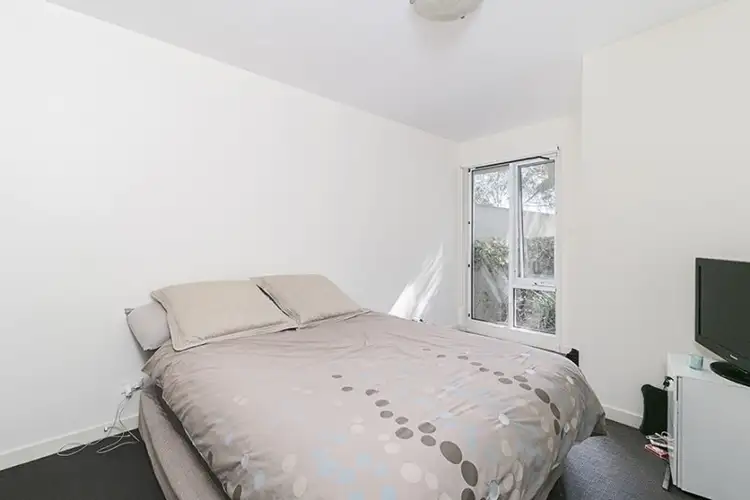 Sixth view of Homely apartment listing, 2/15 Liardet Street, Port Melbourne VIC 3207