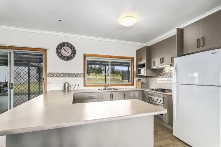 Sixth view of Homely house listing, 3 Harpley Court, Longford VIC 3851