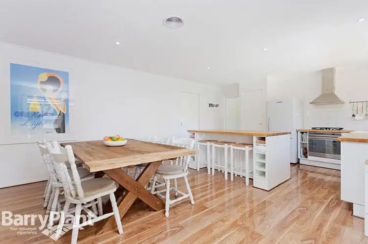 Sixth view of Homely house listing, 4 Beleura Way, Seabrook VIC 3028