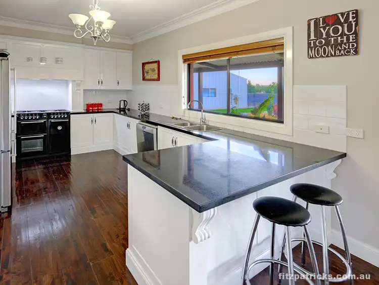 Fifth view of Homely house listing, 2 Veronica Place, Lake Albert NSW 2650